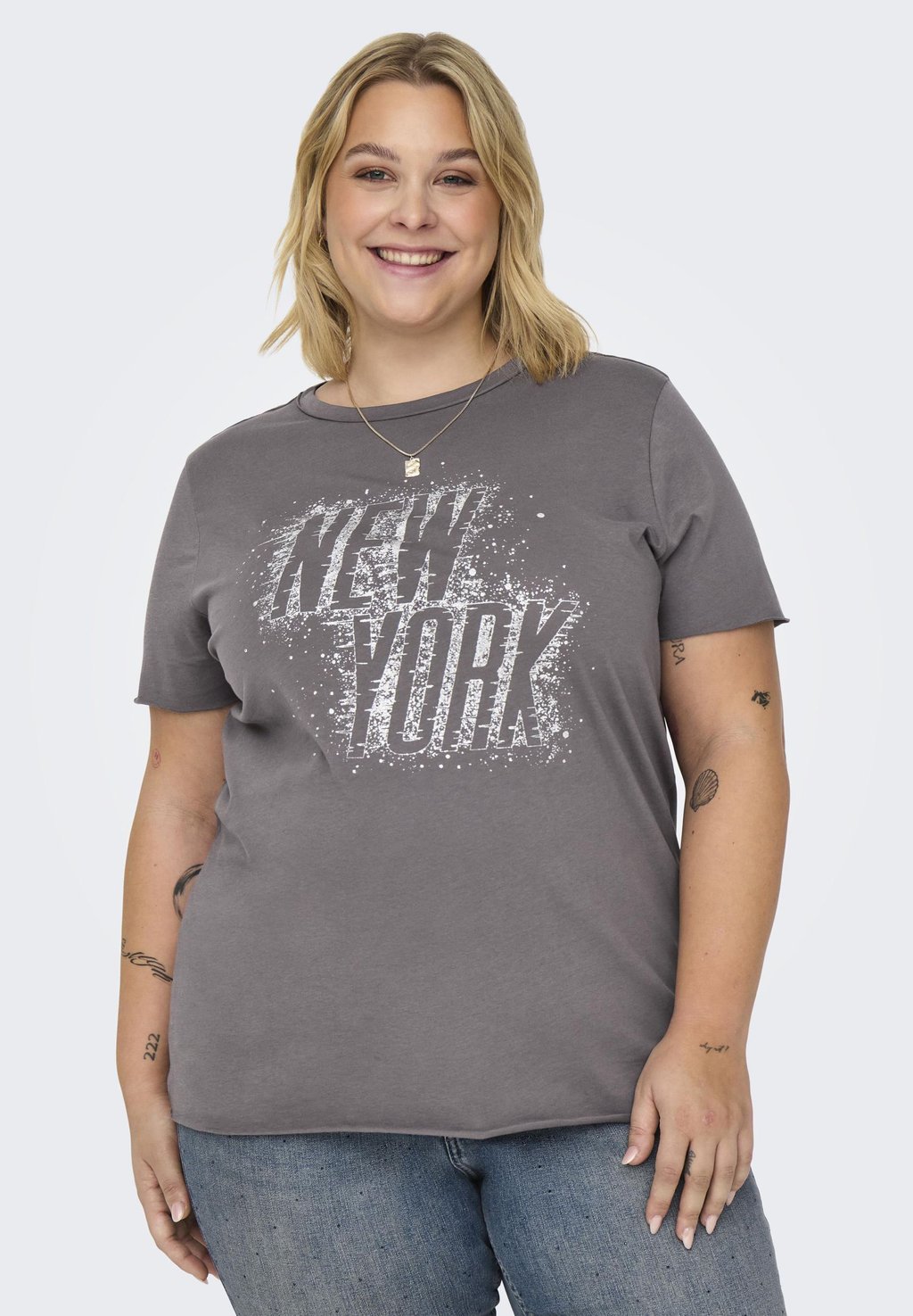 Футболка с принтом CARMIKO LIFE ONLY Carmakoma, серый
Футболка с принтом CARMIKO LIFE ONLY Carmakoma, серый