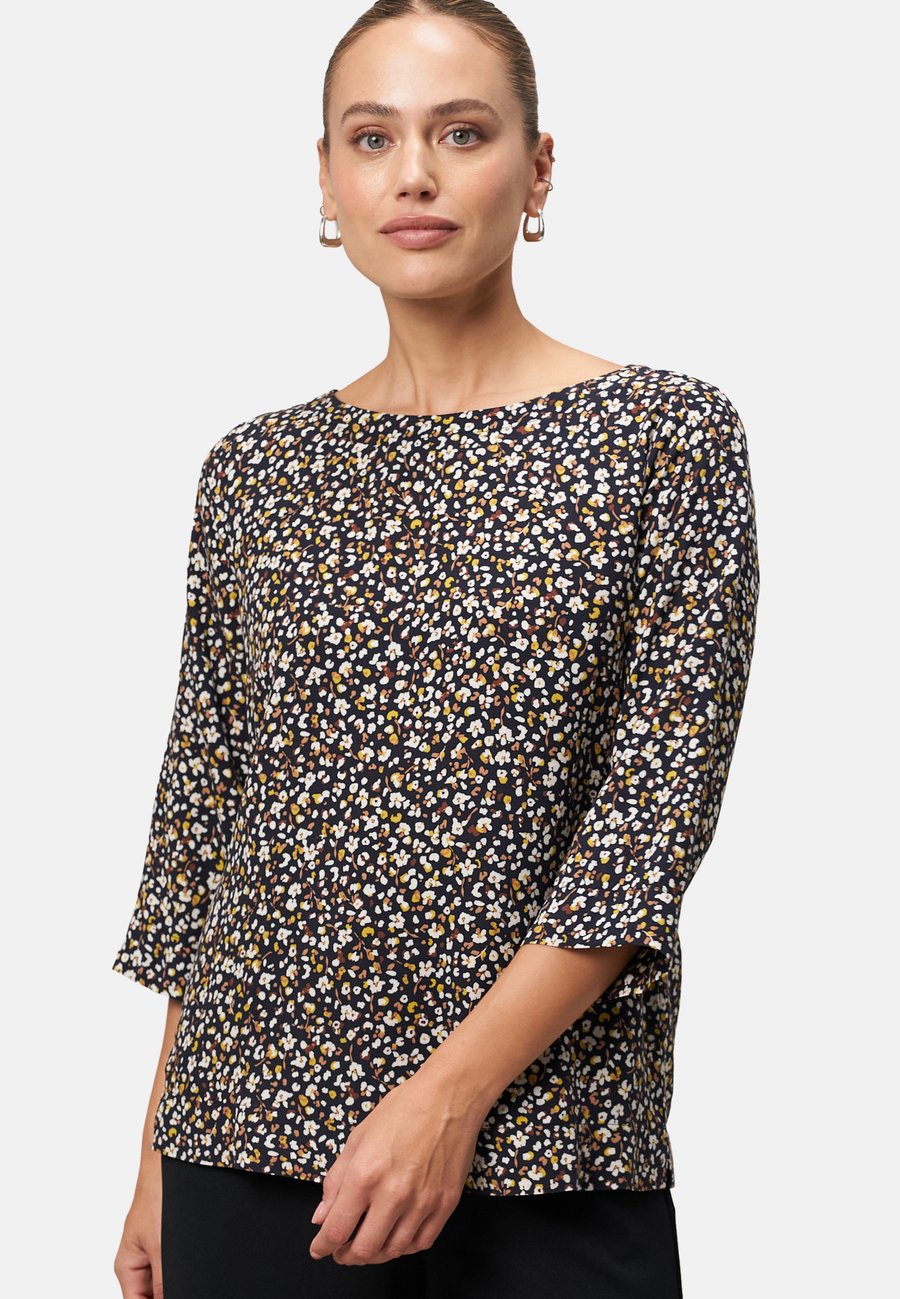 Блуза zero MIT BLUMENDRUCK, Blackcream/Black
Блуза zero MIT BLUMENDRUCK, Blackcream/Black