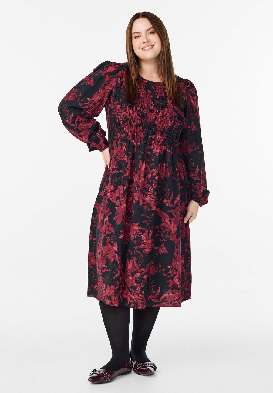 Платье Zizzi GEBLÜMTES, Black W Red Leaf/Black
Платье Zizzi GEBLÜMTES, Black W Red Leaf/Black