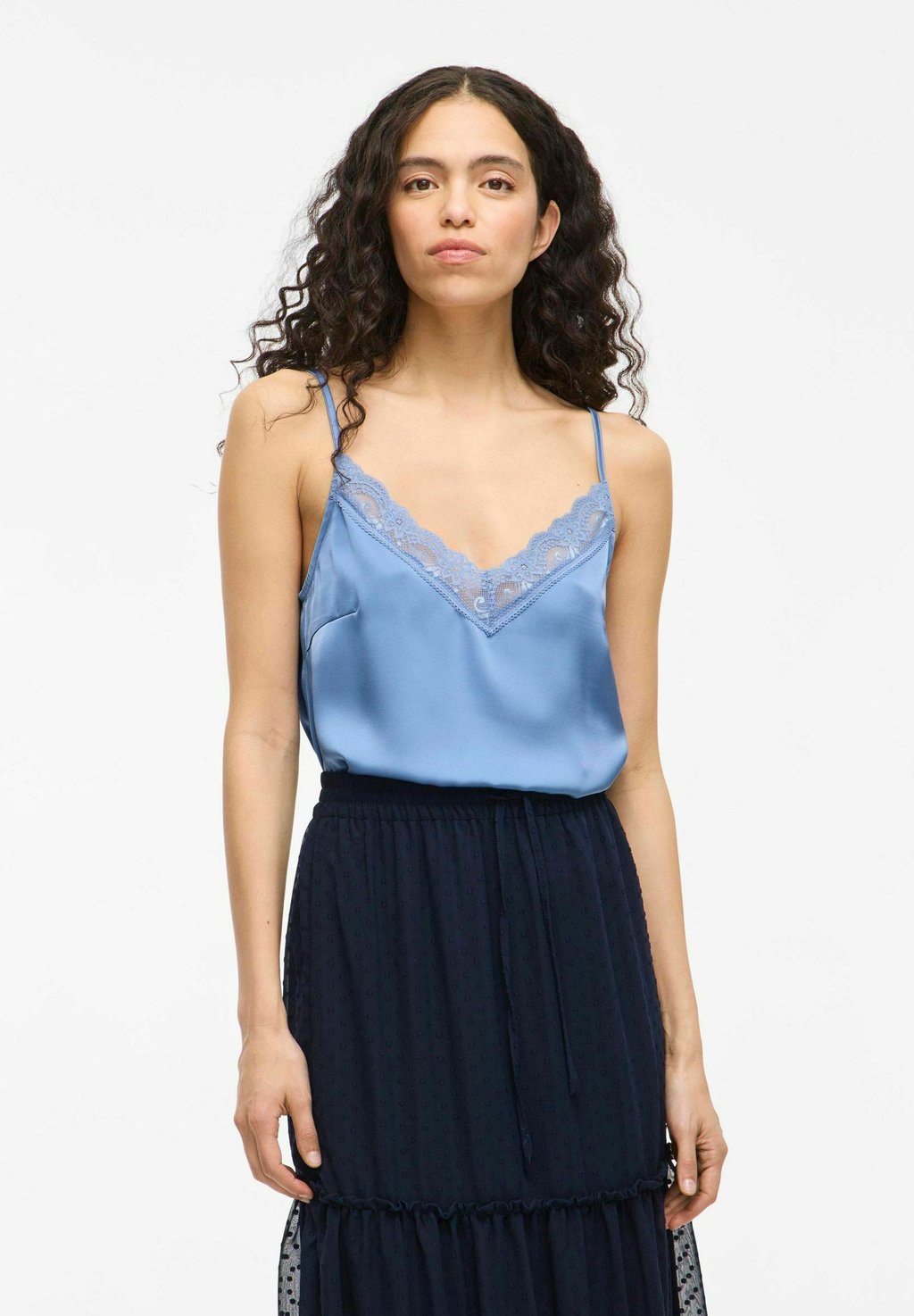 Топ TRÄGER VILA, цвет English Manor
Топ TRÄGER VILA, цвет English Manor