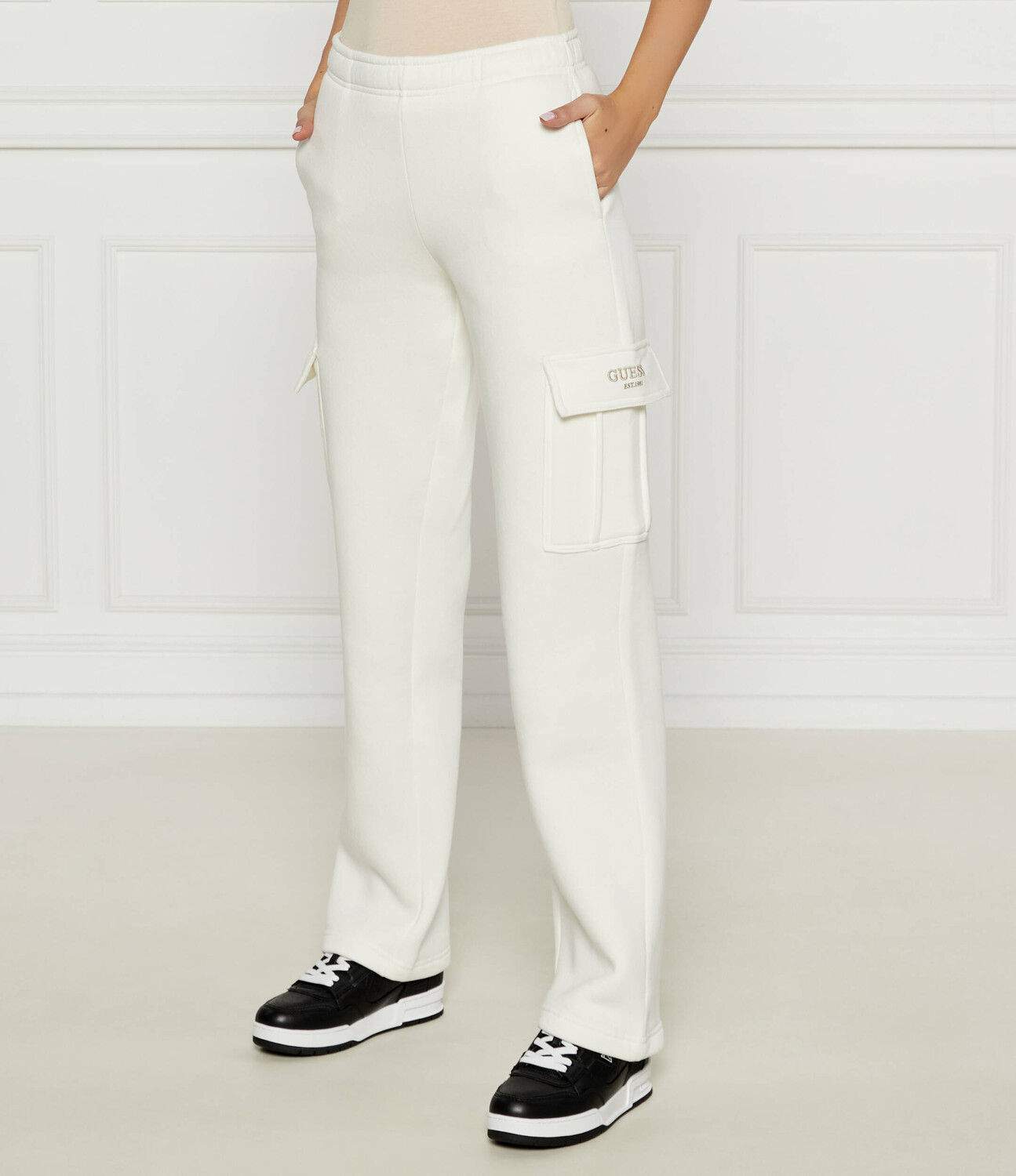 Спортивные брюки GUESS ACTIVE MIDGE Relaxed fit, экрю
Спортивные брюки GUESS ACTIVE MIDGE Relaxed fit, экрю