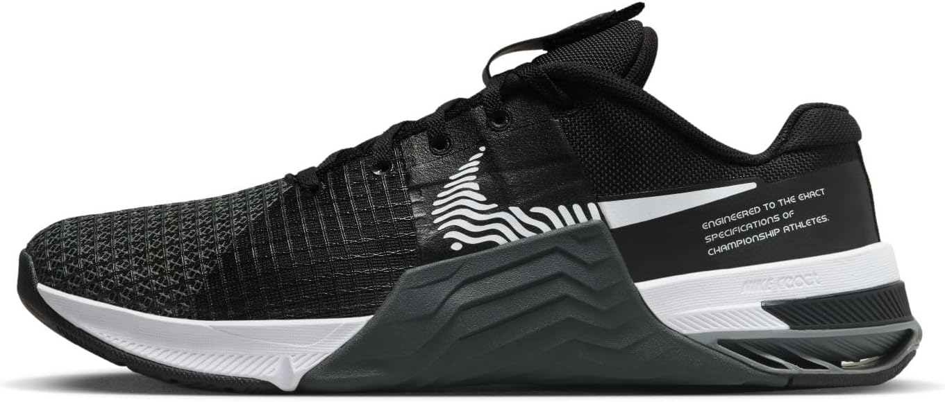 Низкие кроссовки Nike для мужчин, Black White Dk Smoke Grey Smoke Grey
Низкие кроссовки Nike для мужчин, Black White Dk Smoke Grey Smoke Grey