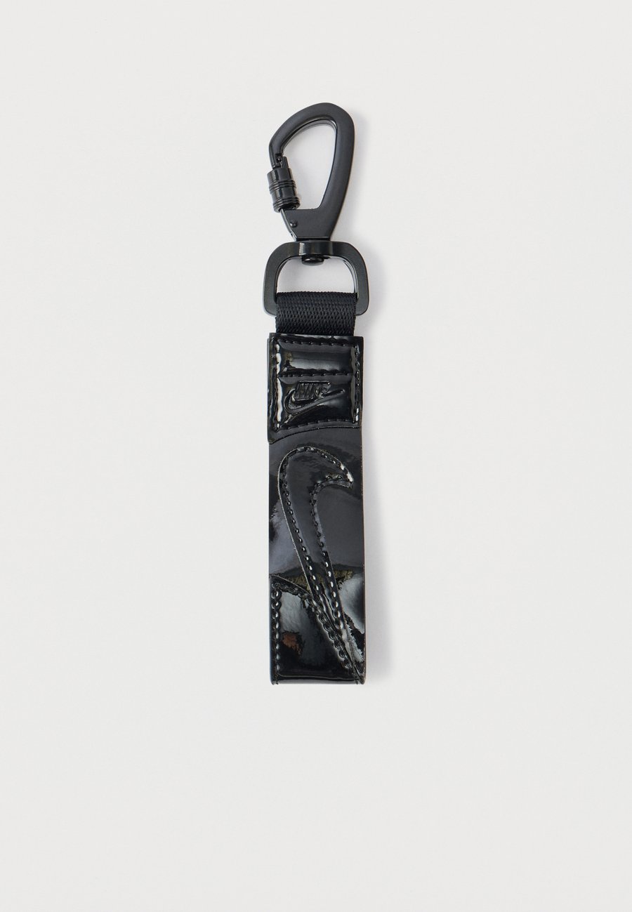 Кошелек Nike Sportswear KEY HOLDER UNISEX, Black
Кошелек Nike Sportswear KEY HOLDER UNISEX, Black