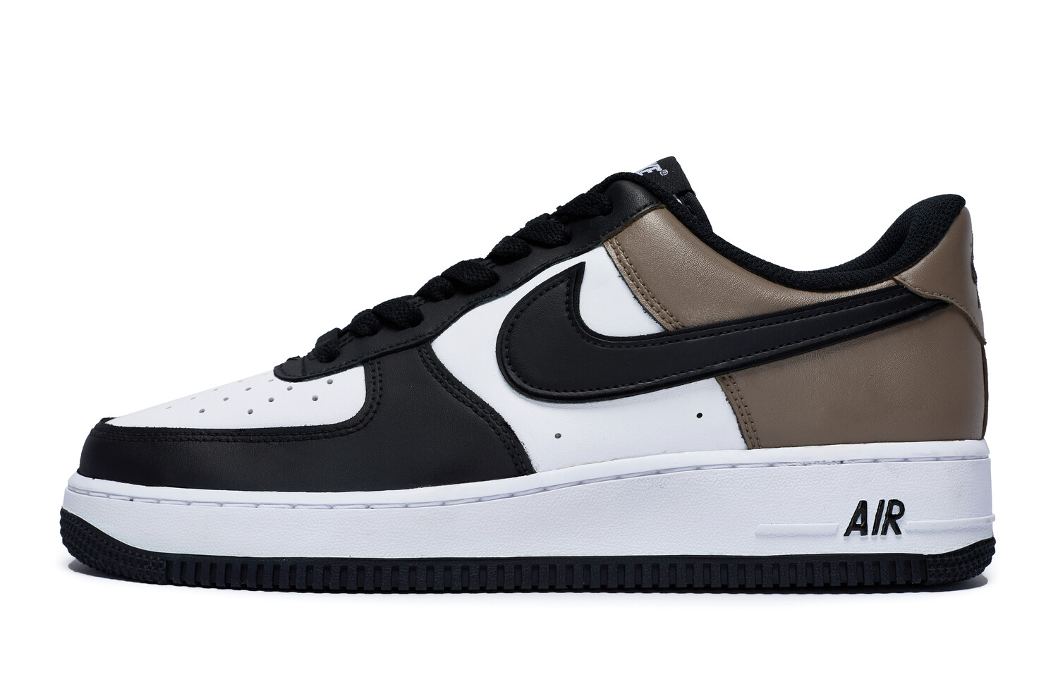 Кастомизированные кроссовки Nike Air Force 1 Skateboarding Shoes Unisex, черный/белый/коричневый
Кастомизированные кроссовки Nike Air Force 1 Skateboarding Shoes Unisex, черный/белый/коричневый