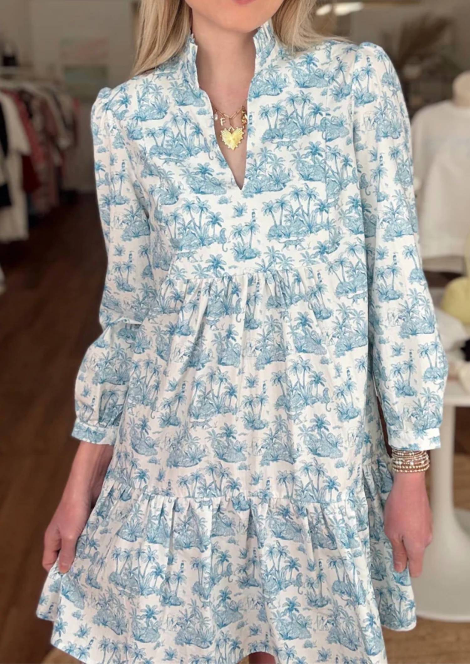 Платье Claire миди в синем туале Sincerely Ours
Платье Claire миди в синем туале Sincerely Ours