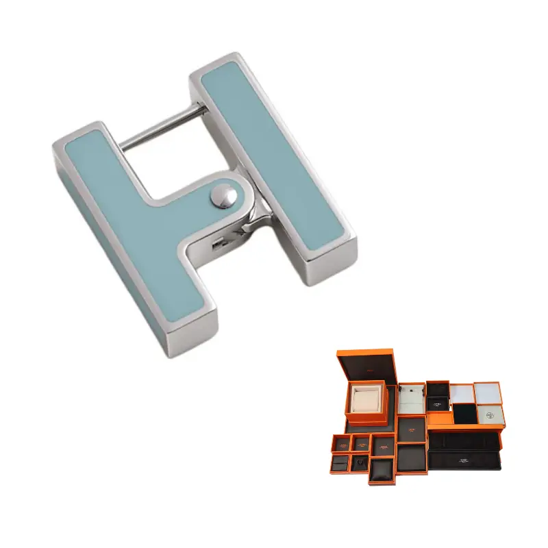 HERMES Металлические, с палладиевым покрытием серьги Women's Blue
HERMES Металлические, с палладиевым покрытием серьги Women's Blue