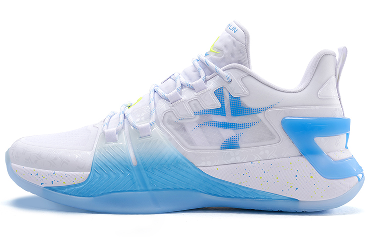 XTEP Джереми Лин 2 баскетбольные кроссовки мужские низкие бело-голубые
XTEP Джереми Лин 2 баскетбольные кроссовки мужские низкие бело-голубые