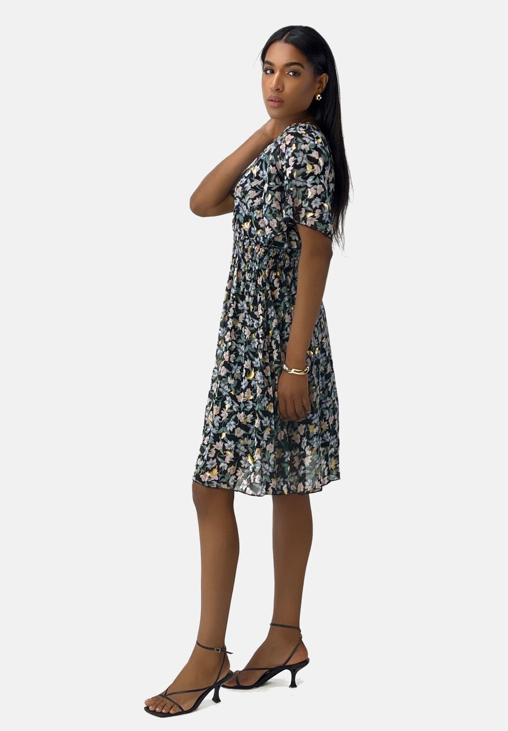 Повседневное платье Sommer Elara, черное 
Повседневное платье Sommer Elara, черное