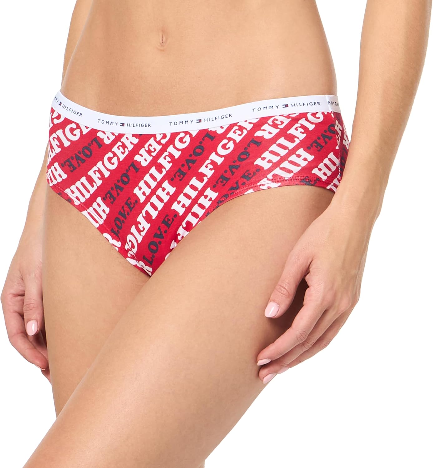 Женские хлопковые классические трусы-хипстеры Tommy Hilfiger L, упаковка 3 шт., Open Air/Sky Captain/Flyaway Floral/Heather Grey/Love Tommy
Женские хлопковые классические трусы-хипстеры Tommy Hilfiger L, упаковка 3 шт., Open Air/Sky Captain/Flyaway Floral/Heather Grey/Love Tommy