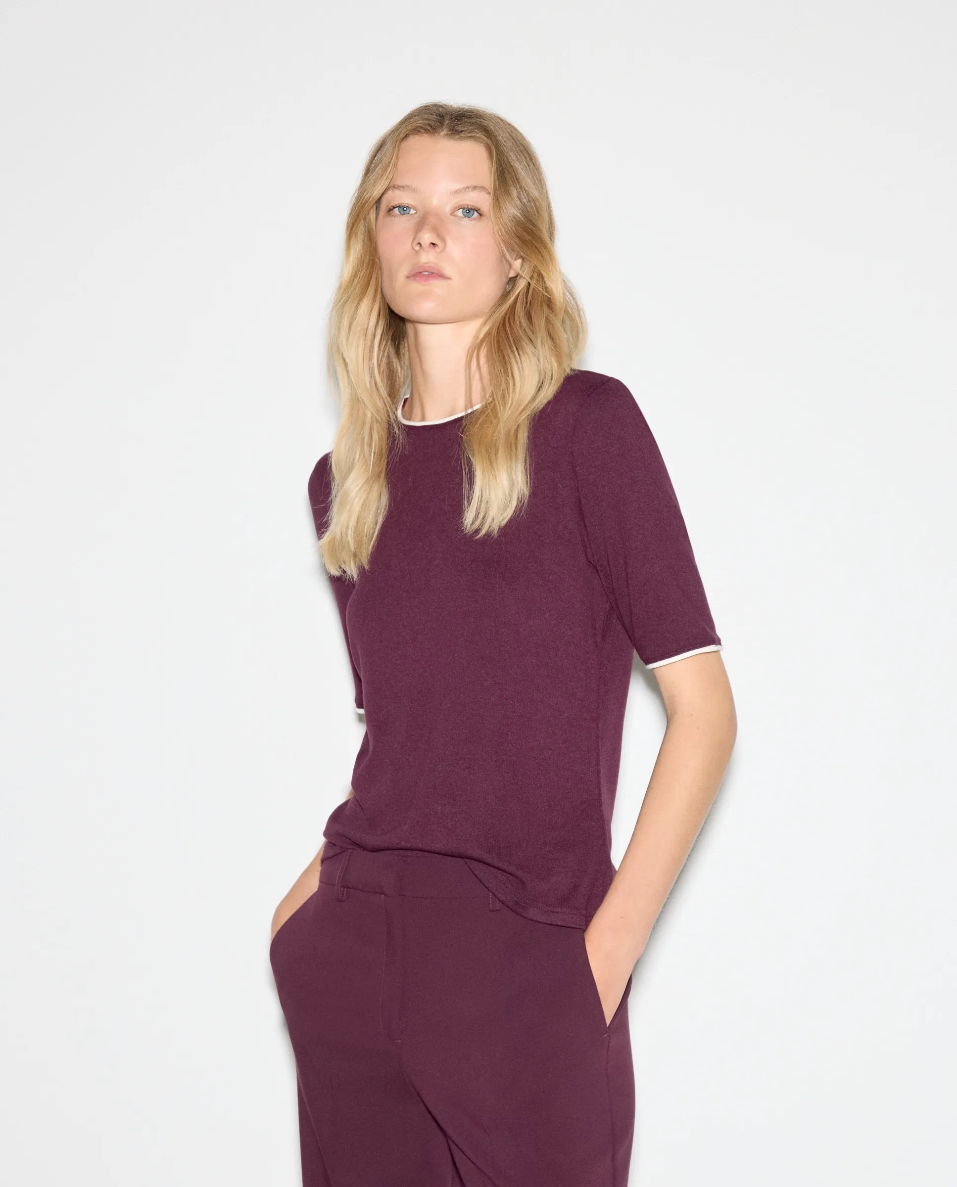 Женская однотонная футболка с длинным рукавом Woman El Corte Inglés, бордовый
Женская однотонная футболка с длинным рукавом Woman El Corte Inglés, бордовый