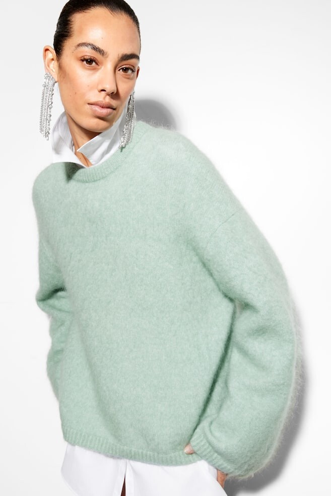 Свитер из смеси мохера & Other Stories, зеленый
Свитер из смеси мохера & Other Stories, зеленый
