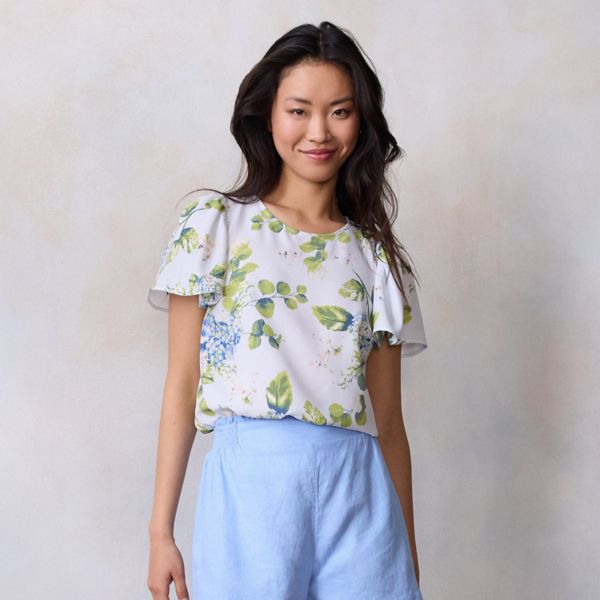 Женский топ с круглым вырезом и расклешенными рукавами Lc Lauren Conrad, цвет sky cape blooms
Женский топ с круглым вырезом и расклешенными рукавами Lc Lauren Conrad, цвет sky cape blooms