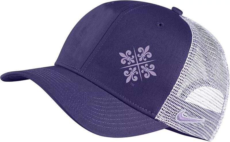 Nike Racing Louisville FC 2023 Logo Фиолетовая регулируемая кепка дальнобойщика Snapback
Nike Racing Louisville FC 2023 Logo Фиолетовая регулируемая кепка дальнобойщика Snapback