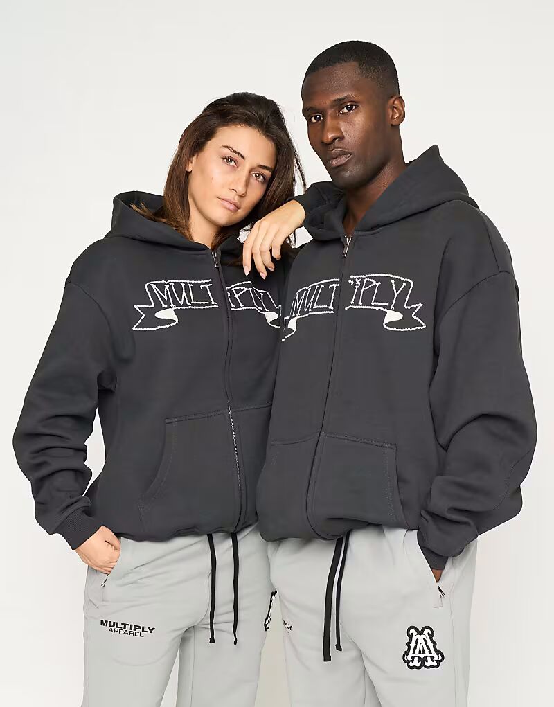 Куртка Multiply Apparel Idol с капюшоном большого размера в цвете Black Soda
Куртка Multiply Apparel Idol с капюшоном большого размера в цвете Black Soda