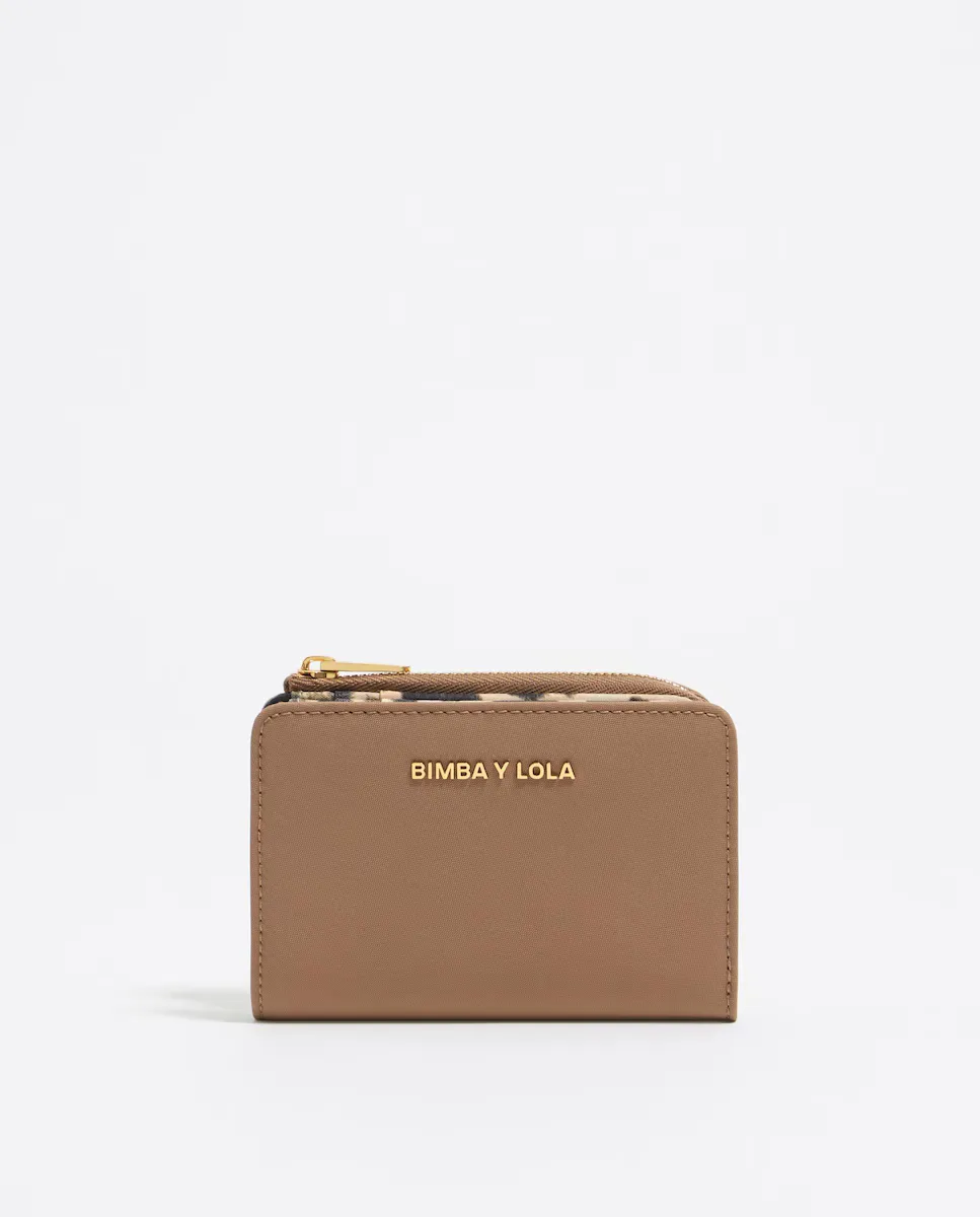 Женский нейлоновый кошелек на молнии Bimba y Lola, коричневый
Женский нейлоновый кошелек на молнии Bimba y Lola, коричневый