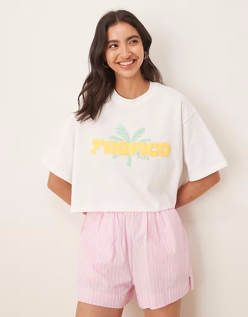 Укороченная футболка свободного кроя ASOS DESIGN белого цвета с тропическим принтом
Укороченная футболка свободного кроя ASOS DESIGN белого цвета с тропическим принтом