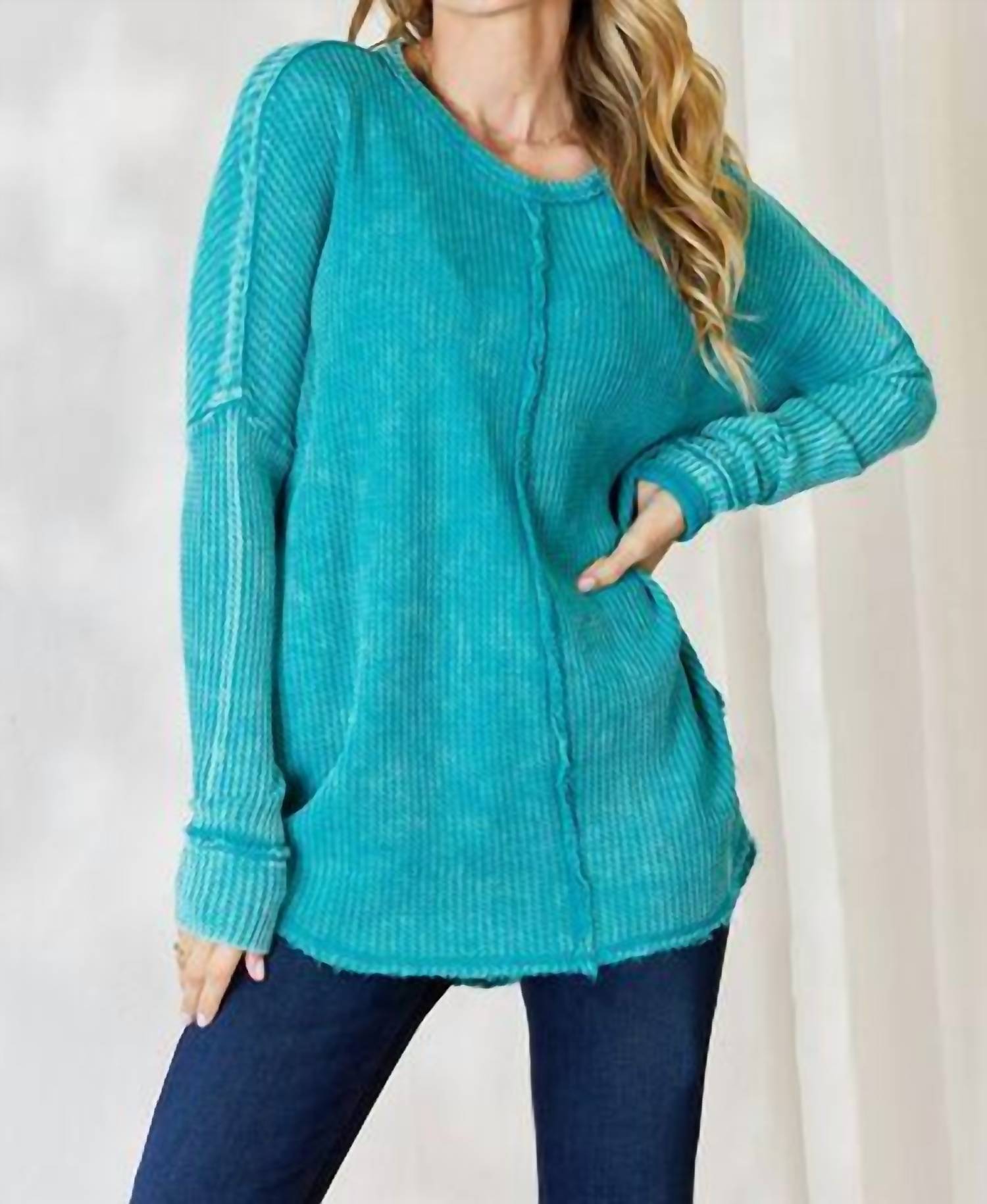Вафельный трикотажный топ свободного покроя с длинными рукавами цвета морской волны ZENANA, цвет aqua
Вафельный трикотажный топ свободного покроя с длинными рукавами цвета морской волны ZENANA, цвет aqua