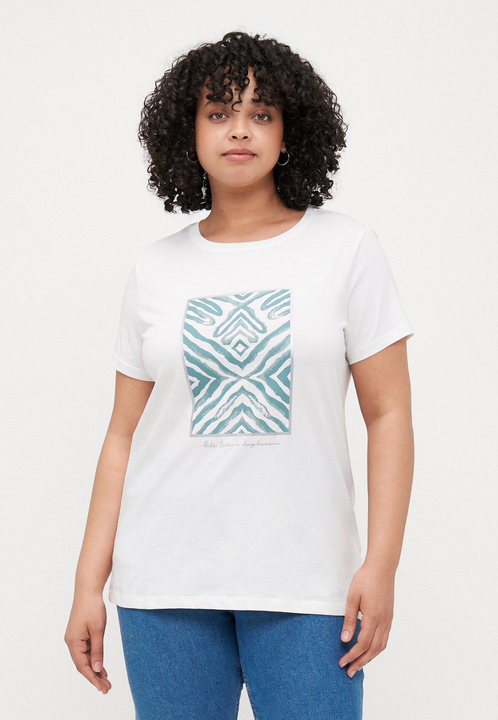 Футболка с принтом LIFE REG ONLY Carmakoma, кремовый
Футболка с принтом LIFE REG ONLY Carmakoma, кремовый