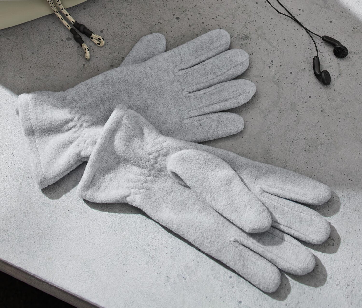 Флисовые перчатки Tchibo, хизер серый
Флисовые перчатки Tchibo, хизер серый