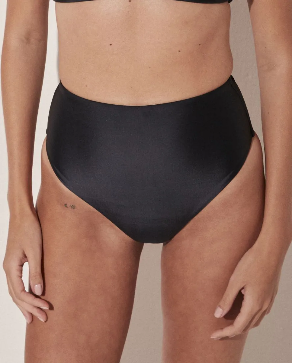 Однотонные плавки бикини-кюлоты Agua de coco, черный
Однотонные плавки бикини-кюлоты Agua de coco, черный