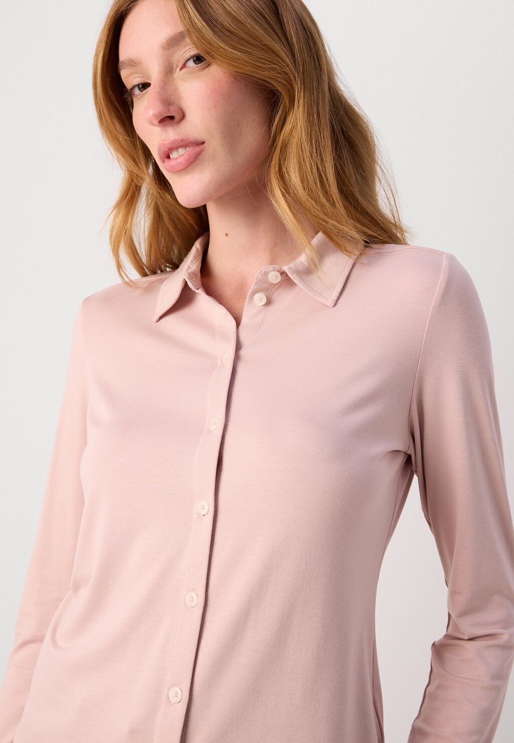 Блузка на пуговицах BLOUSE LONG SLEEVE COLLAR BUTTON PLACKET Marc O'Polo, светло-розовый
Блузка на пуговицах BLOUSE LONG SLEEVE COLLAR BUTTON PLACKET Marc O'Polo, светло-розовый