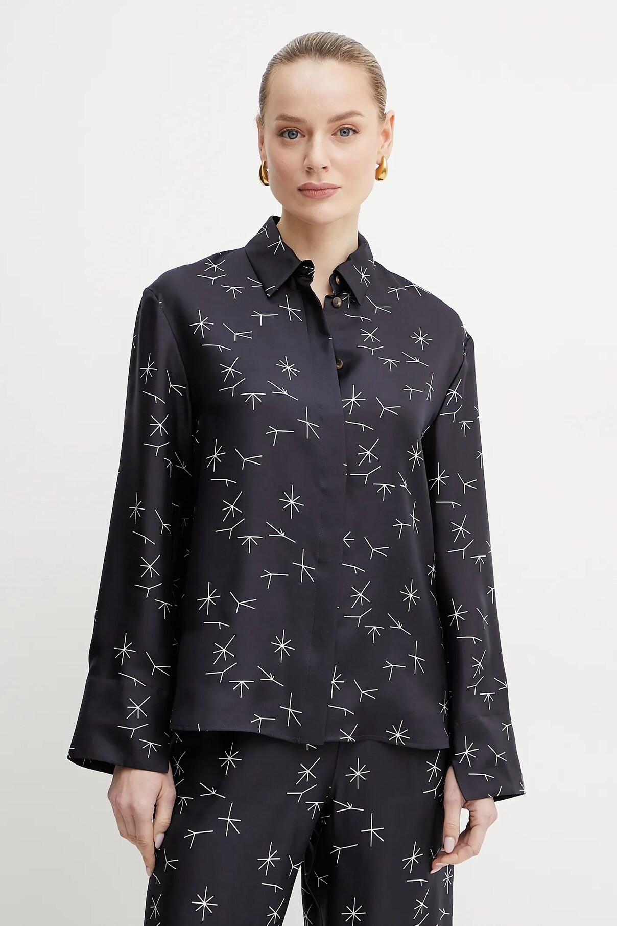 Шелковая рубашка Mm, черный 
Шелковая рубашка Mm, черный