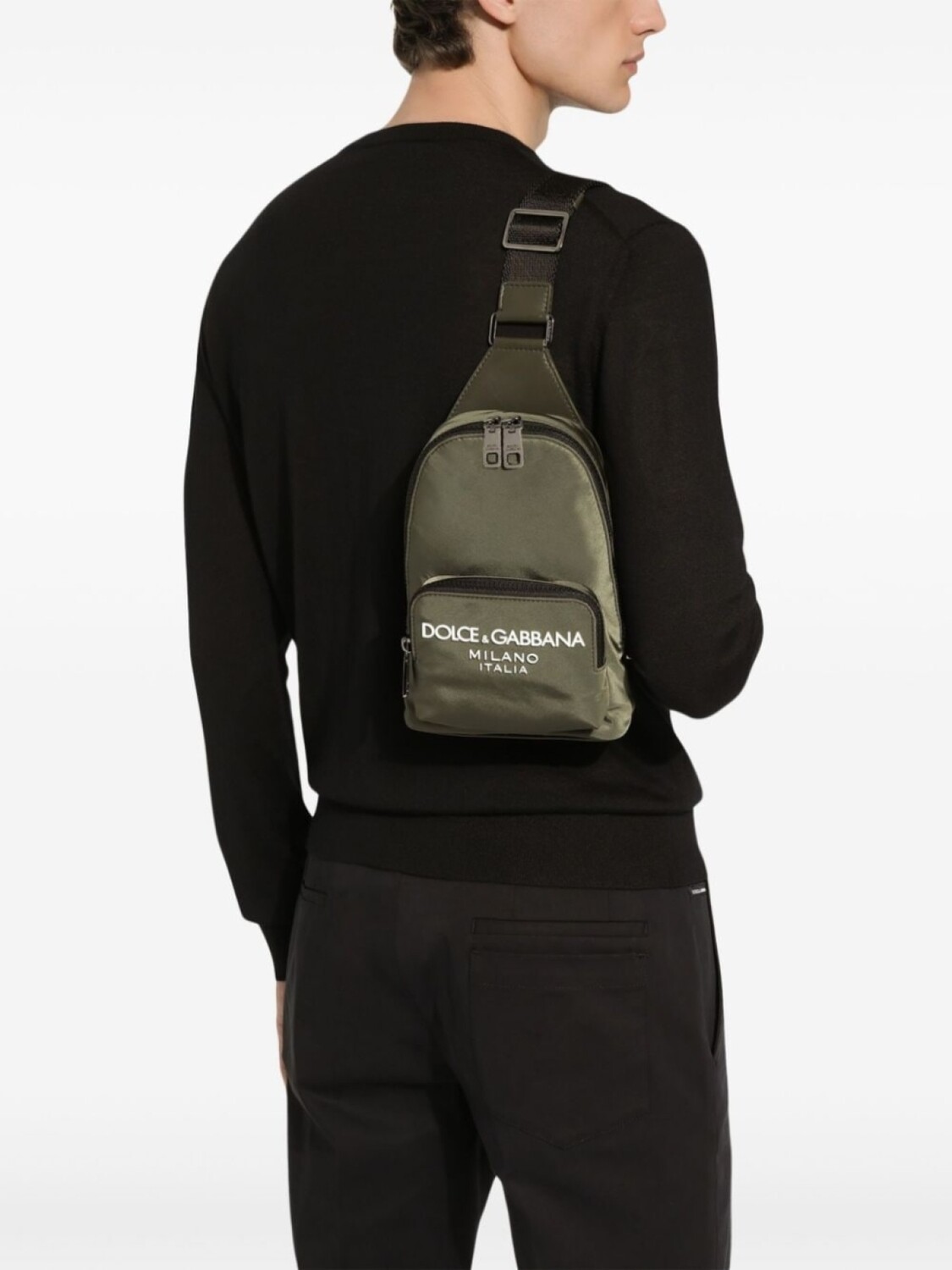 Dolce & Gabbana рюкзак через плечо с логотипом, зеленый
Dolce & Gabbana рюкзак через плечо с логотипом, зеленый