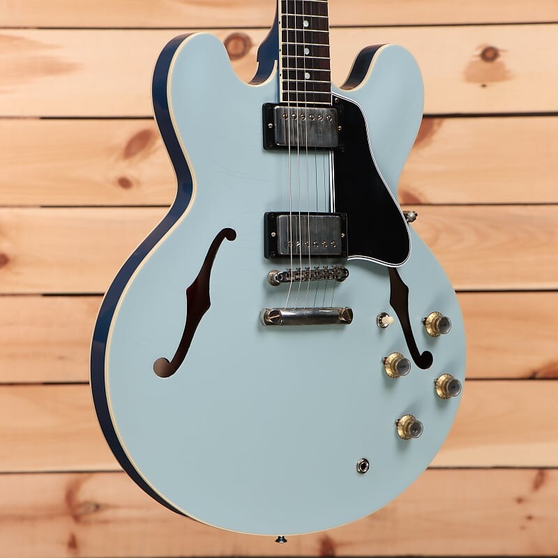 Электрогитара Gibson PSL 1961 ES-335 Ultra Light Aged - Frost Blue/Pelham Blue - 130808 - PLEK'd
Электрогитара Gibson PSL 1961 ES-335 Ultra Light Aged - Frost Blue/Pelham Blue - 130808 - PLEK'd