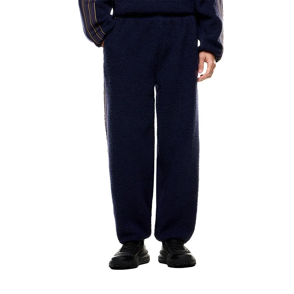 Брюки EA7 EMPORIO ARMANI Train 7.0 Ch Pl Teddy sweat, синий
Брюки EA7 EMPORIO ARMANI Train 7.0 Ch Pl Teddy sweat, синий