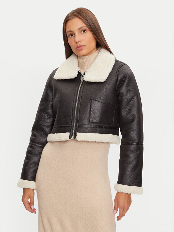 Куртка из искусственной кожи, стандартного кроя Brave Soul, черный 
Куртка из искусственной кожи, стандартного кроя Brave Soul, черный