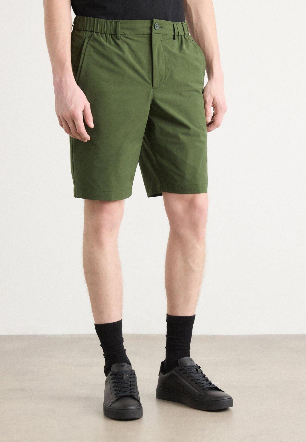 Шорты BOSS, зеленый
Шорты BOSS, зеленый