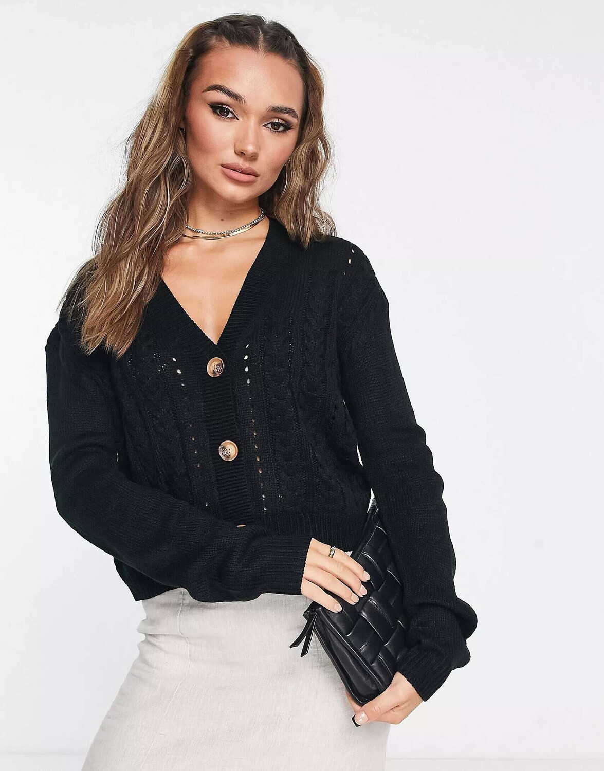 Черный вязаный кардиган с деталями Vila
Черный вязаный кардиган с деталями Vila