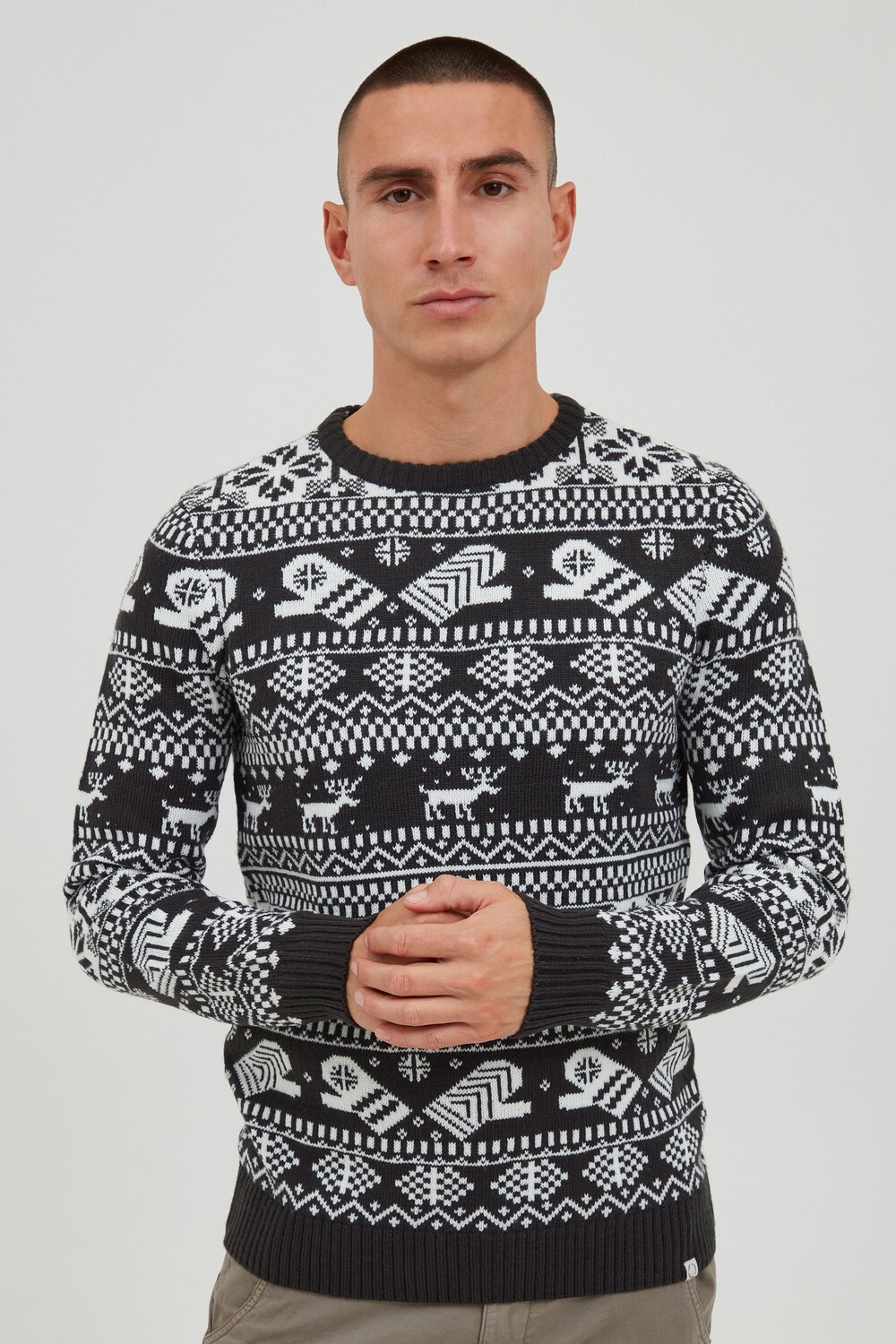 Пуловер 11 Project Strick PRUwe, синий
Пуловер 11 Project Strick PRUwe, синий