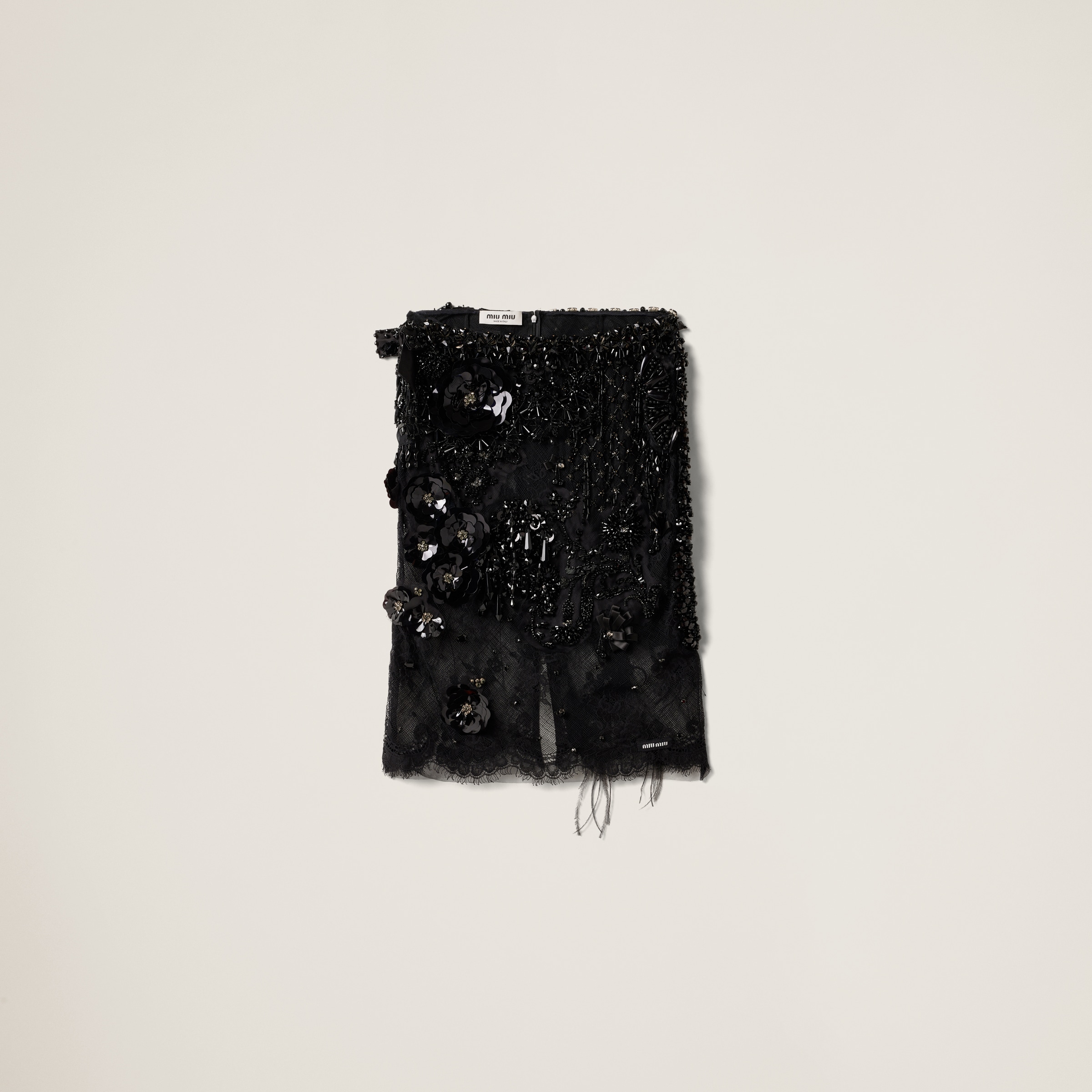 Миди-юбка из вышитого кружева MIU MIU, черный
Миди-юбка из вышитого кружева MIU MIU, черный