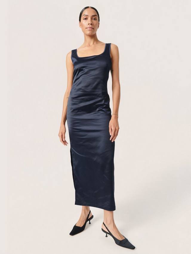 Макси-платье с разрезом сбоку от анны Soaked In Luxury, цвет Night Sky 
Макси-платье с разрезом сбоку от анны Soaked In Luxury, цвет Night Sky