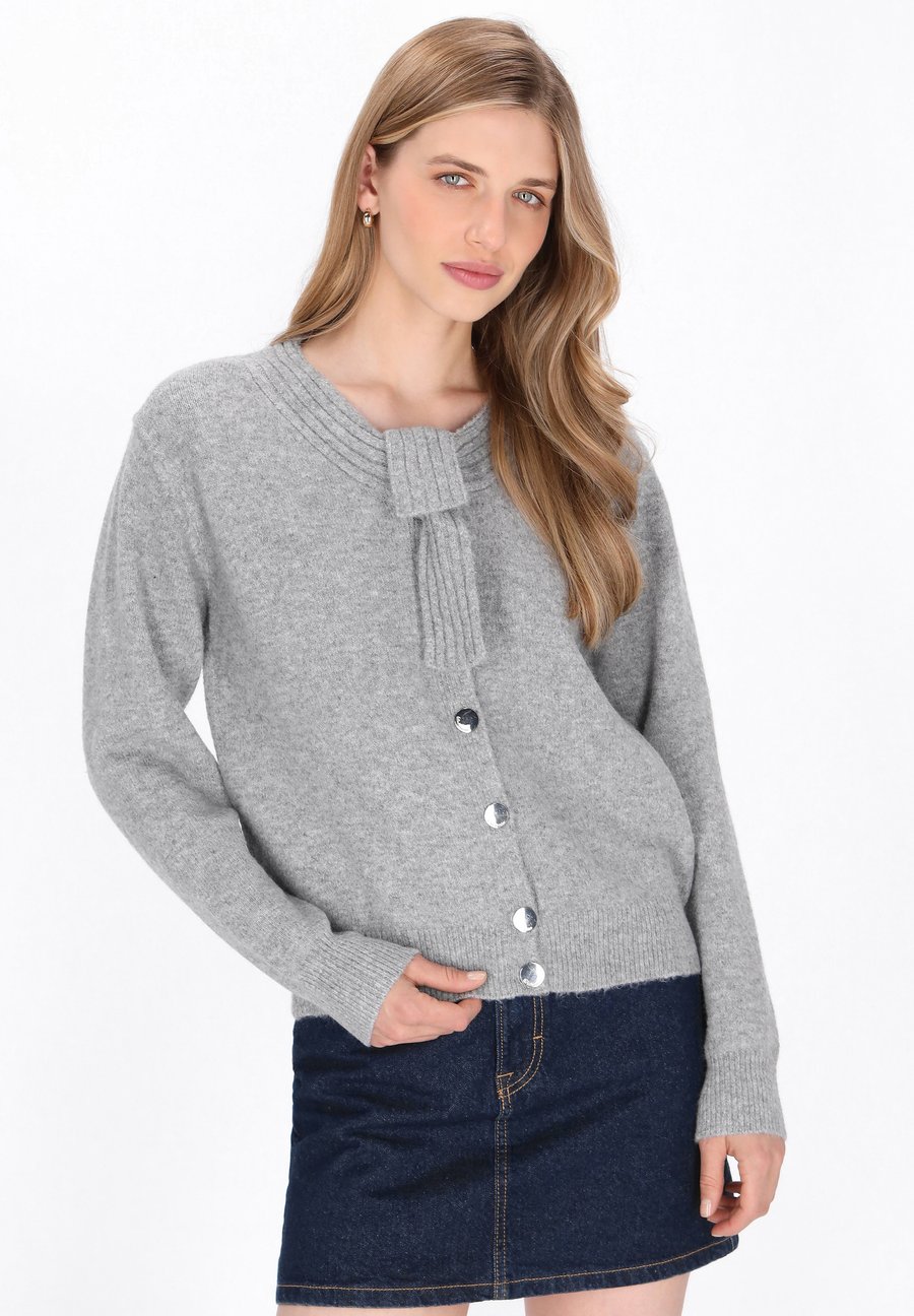 Кардиган DreiMaster Cardigan, Grey Melange/Grey
Кардиган DreiMaster Cardigan, Grey Melange/Grey