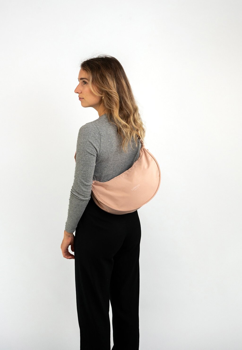 Сумка через плечо SOLVEIG MEDIUM HALF MOON Larkson, светло-розовый
Сумка через плечо SOLVEIG MEDIUM HALF MOON Larkson, светло-розовый