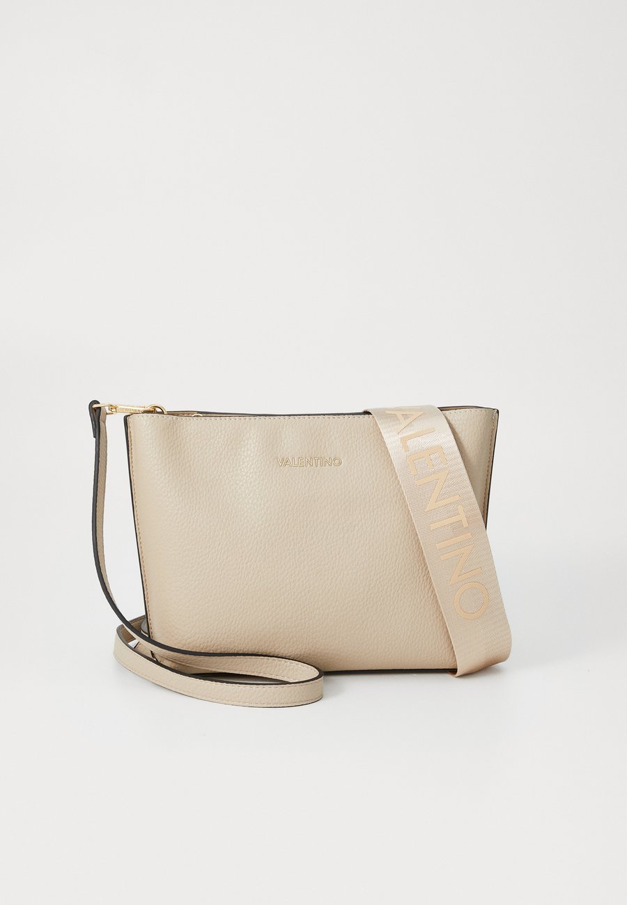 Сумка кросс-боди Valentino Bags FALL RE, Ecru/Off-White
Сумка кросс-боди Valentino Bags FALL RE, Ecru/Off-White