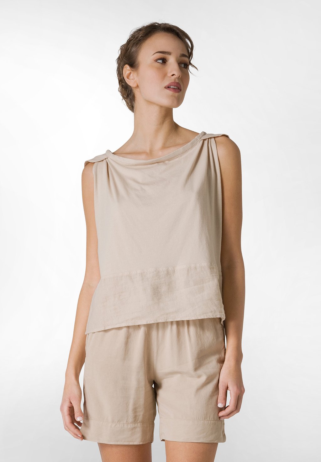 Топ Deha, песочный
Топ Deha, песочный