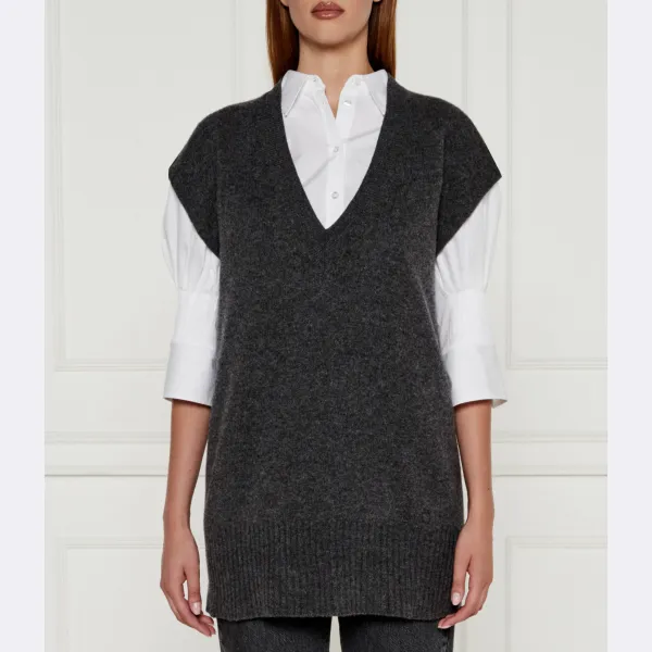 Шерстяной свитер обычного кроя с добавлением кашемира Pinko, серый
Шерстяной свитер обычного кроя с добавлением кашемира Pinko, серый