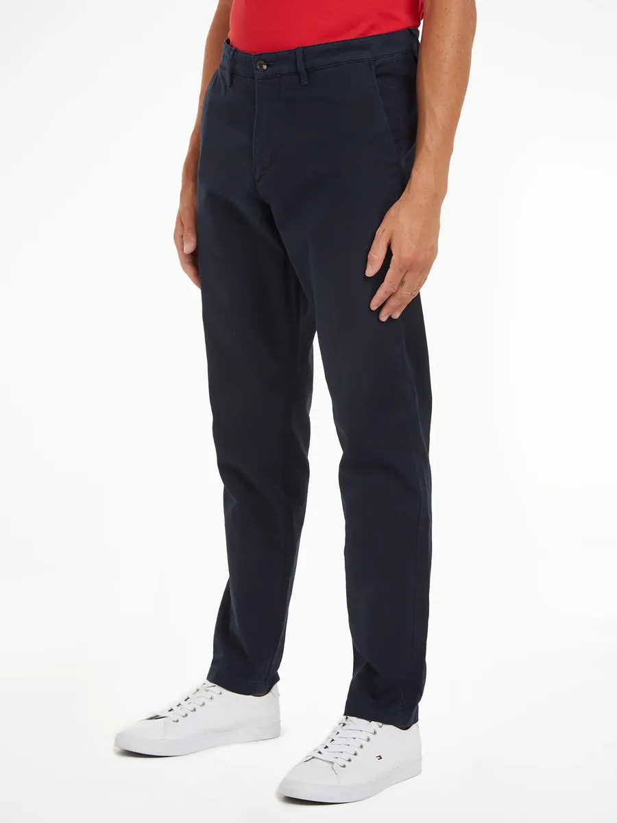 Брюки-чиносы Tommy Hilfiger "CHINO CHELSEA GABARDINE GMD" с вышитым логотипом на заднем кармане, цвет Desert Sky
Брюки-чиносы Tommy Hilfiger "CHINO CHELSEA GABARDINE GMD" с вышитым логотипом на заднем кармане, цвет Desert Sky