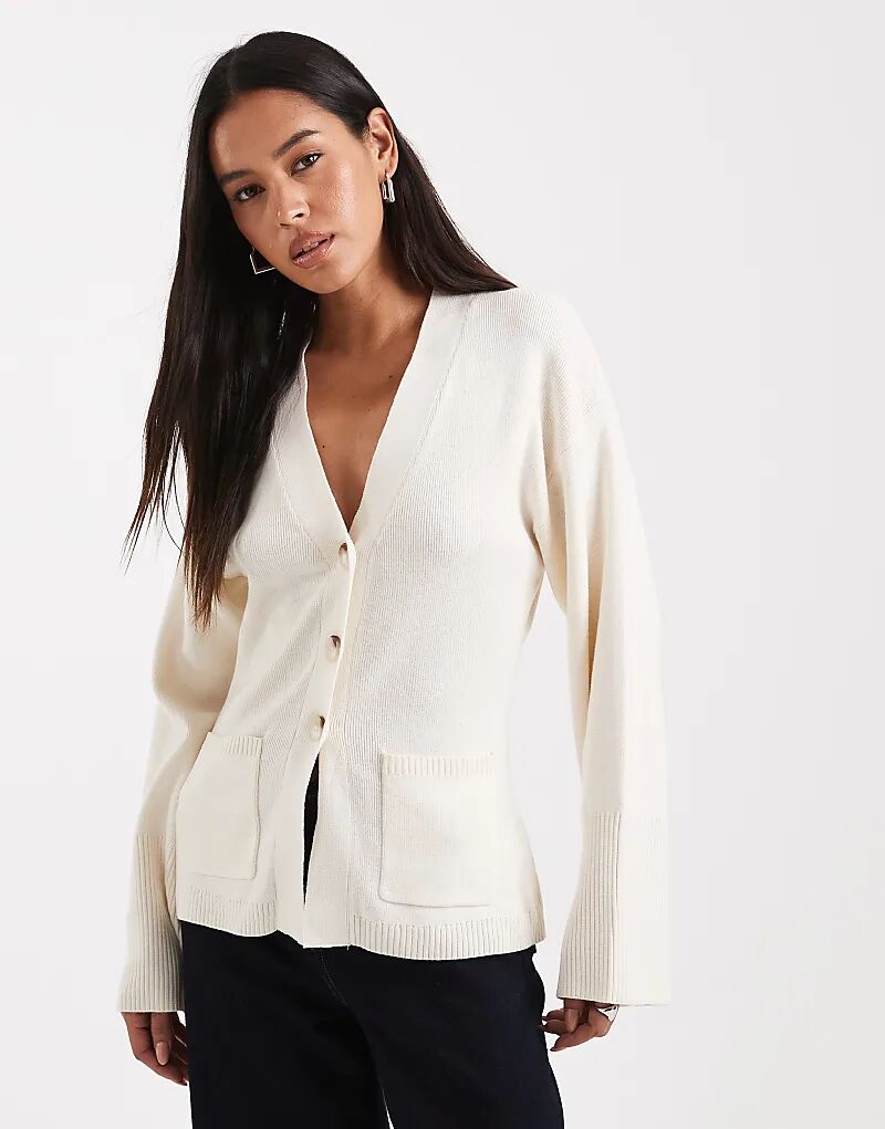 Кардиган Pimkie с широкими манжетами и золотыми пуговицами в цвете экрю
Кардиган Pimkie с широкими манжетами и золотыми пуговицами в цвете экрю