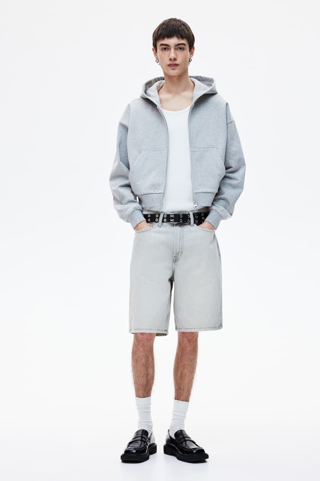 Свободные джинсовые шорты H&M, синий
Свободные джинсовые шорты H&M, синий