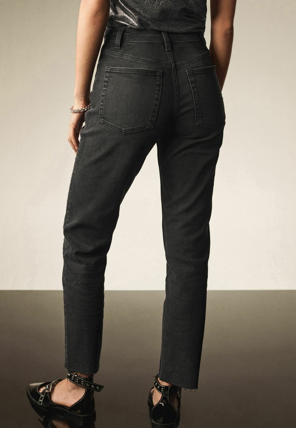 Джинсы облегающего кроя PETITE Next, черный
Джинсы облегающего кроя PETITE Next, черный