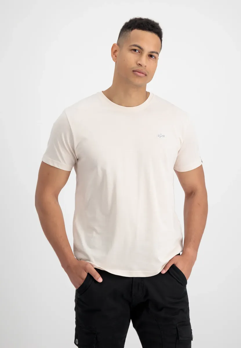 Футболка Alpha Industries " Alpha Industries Мужская - Футболки унисекс Футболка EMB ", цвет Jet Stream White
Футболка Alpha Industries " Alpha Industries Мужская - Футболки унисекс Футболка EMB ", цвет Jet Stream White