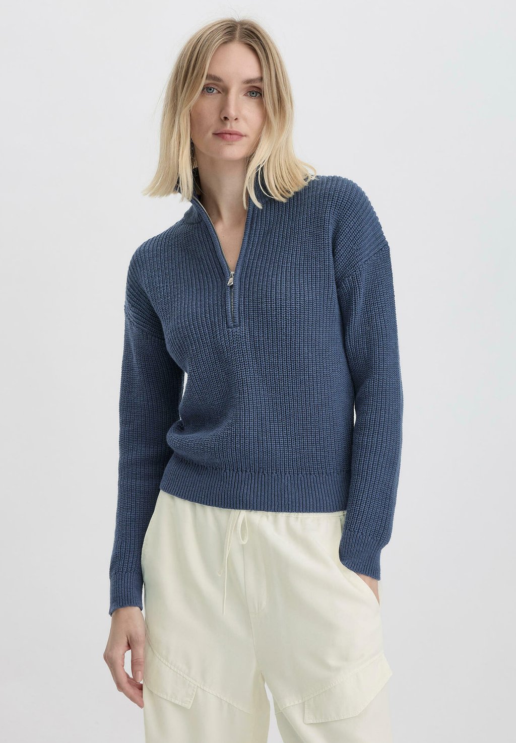 Джемпер RELAXED hessnatur, синий
Джемпер RELAXED hessnatur, синий