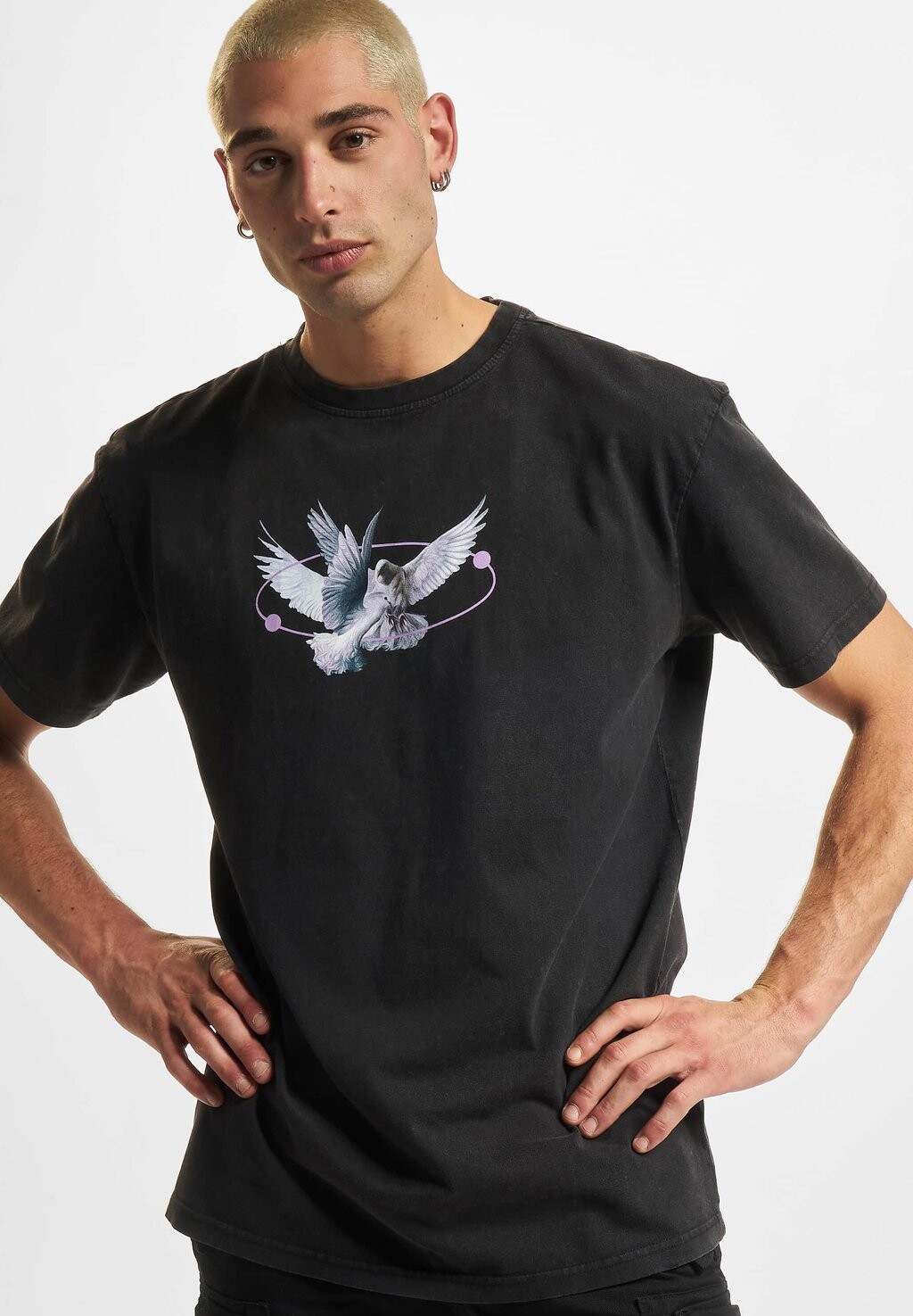 Футболка с принтом Upscale by Mister Tee, черный
Футболка с принтом Upscale by Mister Tee, черный