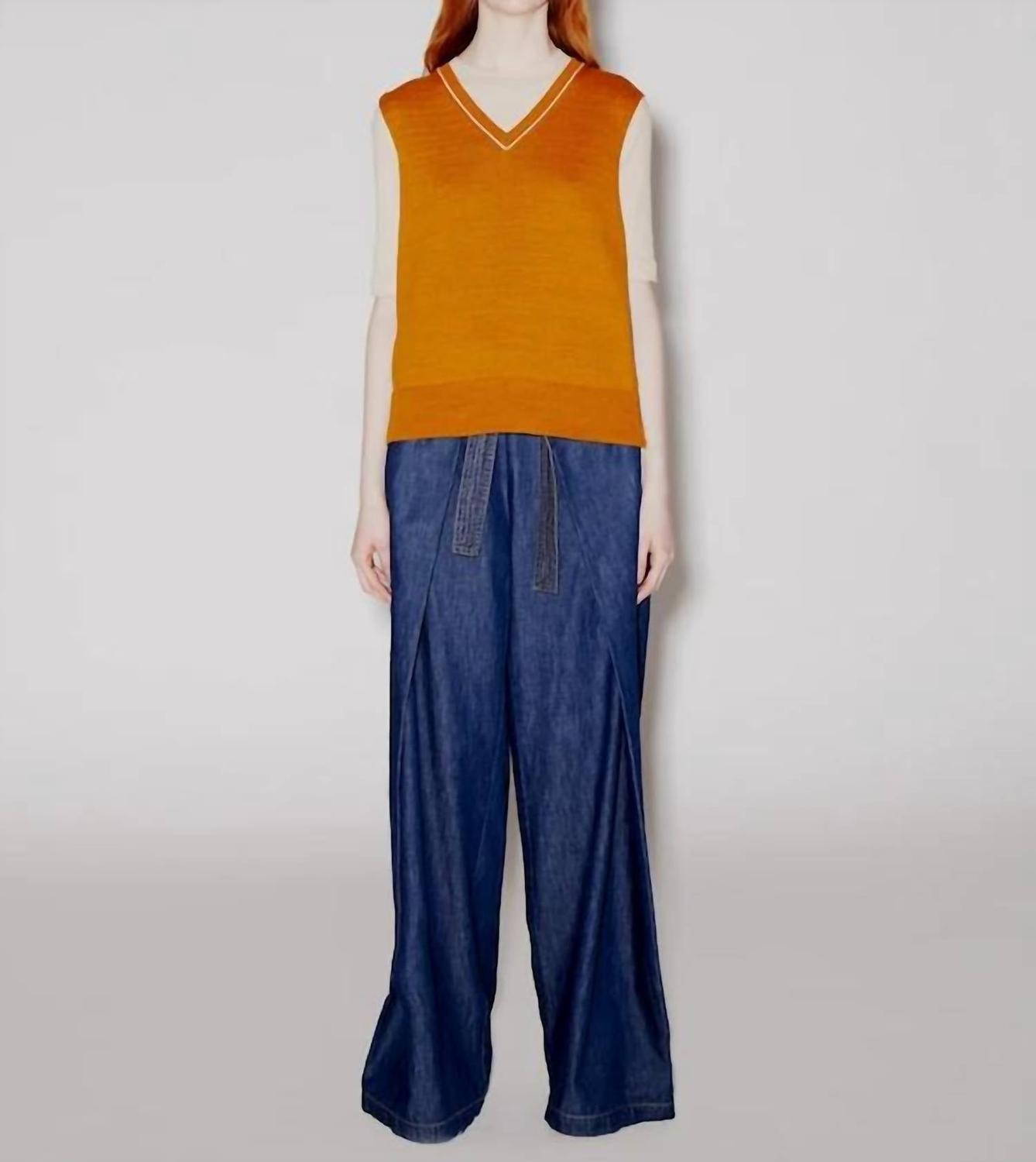 Жилет-свитер с V-образным вырезом цвета коньяк Rosetta Getty, цвет cognac
Жилет-свитер с V-образным вырезом цвета коньяк Rosetta Getty, цвет cognac