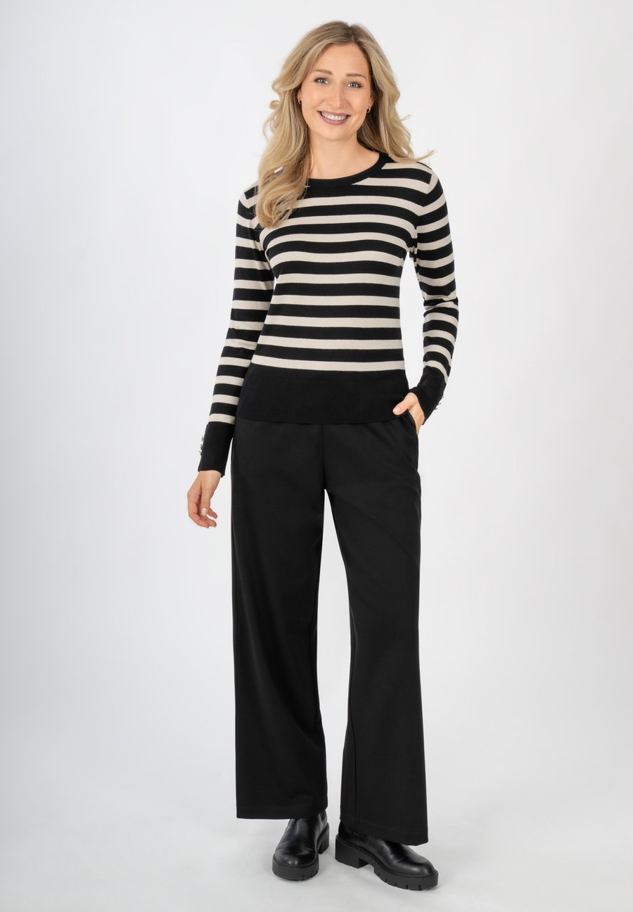 Джемпер Blue Seven Jumper, Schwarz/Black
Джемпер Blue Seven Jumper, Schwarz/Black