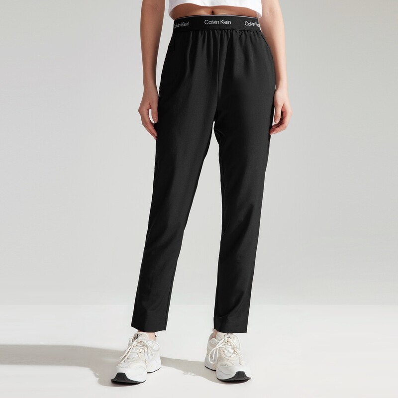 Брюки женские Calvin Klein Sports с эластичной резинкой на талии, черный
Брюки женские Calvin Klein Sports с эластичной резинкой на талии, черный